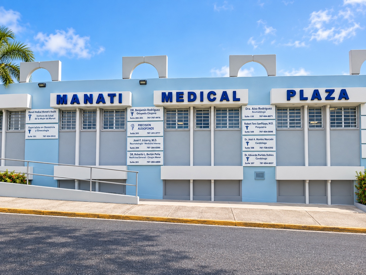 Fachada de Manatí Medical Plaza